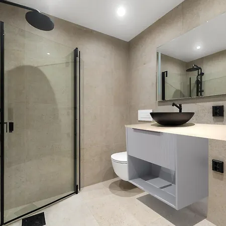 Ideal For Companies! Newly Renovated And Furnished In Centrum شقة